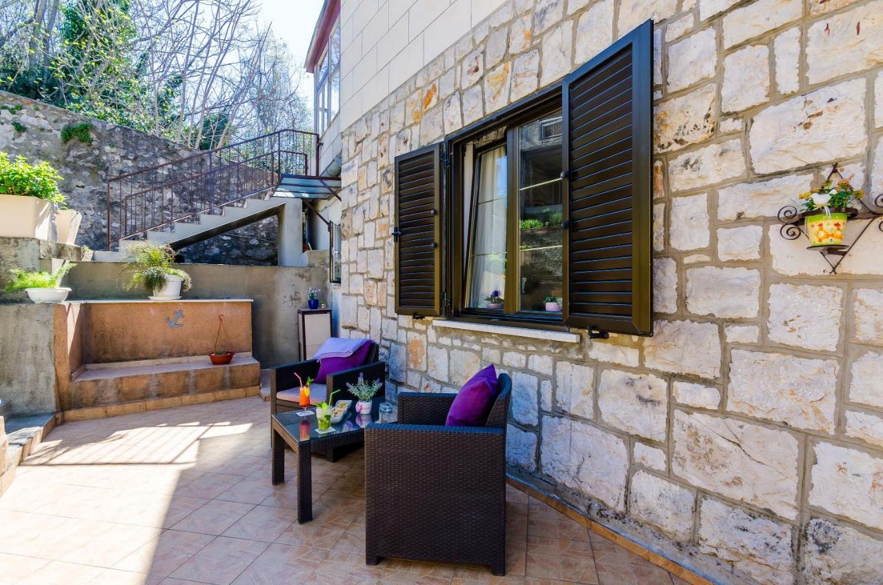 Veronika Apartment